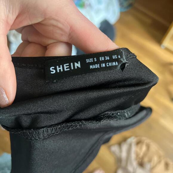 Black ruched going out tank top - Picture 7 of 7